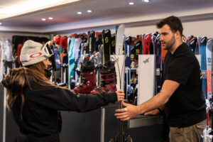 Ski Service Verbier | Sports shop, ski rental, bike hire, ski passes, storage, clothing, hardgoods, bikes, workshop, boot fitting