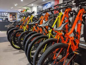 Ski Service Verbier | Sports shop, ski rental, bike hire, ski passes, storage, clothing, hardgoods, bikes, workshop, boot fitting